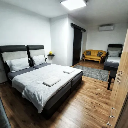 Otel Napsugar Panzio Nyírbátor