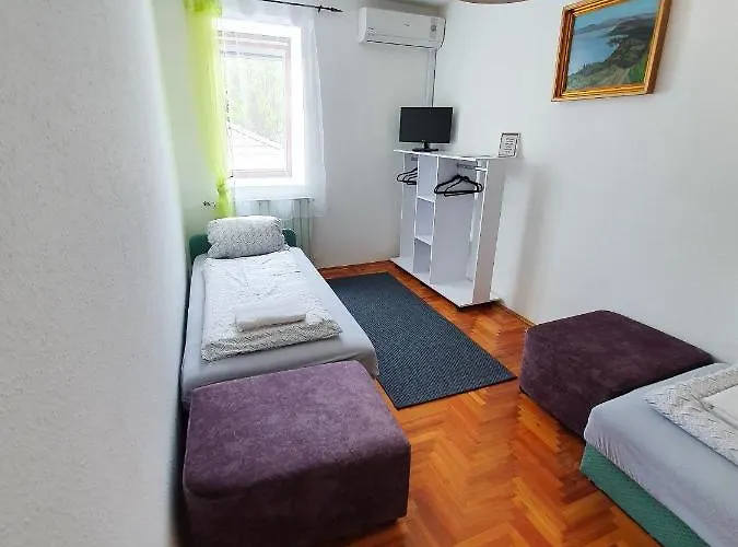 Napsugar Panzio Szálloda 2*